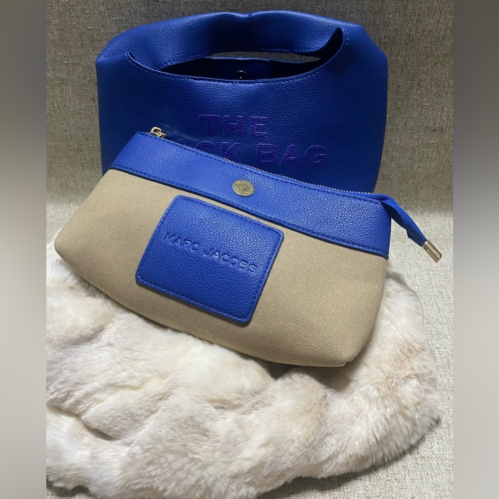 🦋Blue and Tan Clutch & Wristlet Set🦋 - Picture 4 of 17